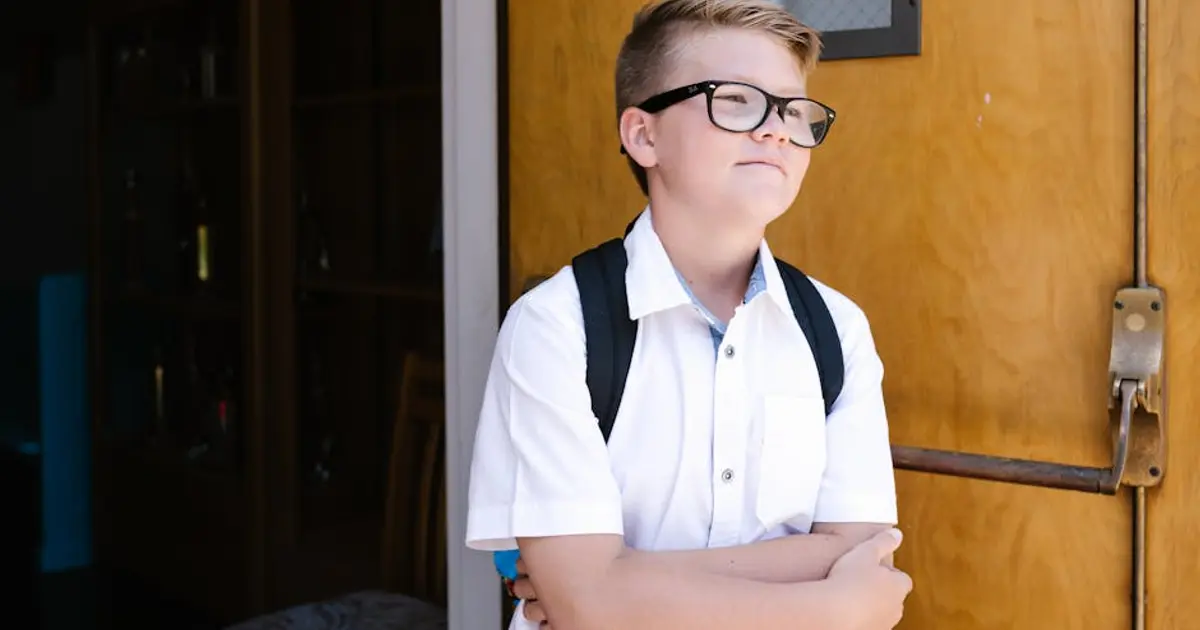 中学生の反抗期のイメージ画像